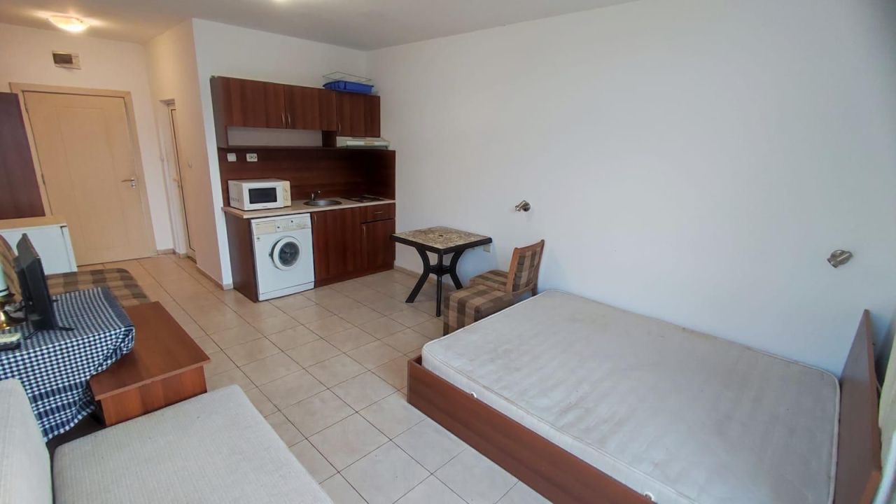 Flat at Sunny Beach, Bulgaria, 40 m² - picture 4