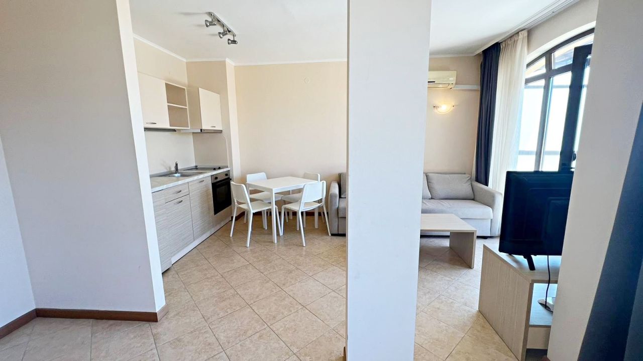 Flat at Sunny Beach, Bulgaria, 82 m² - picture 4