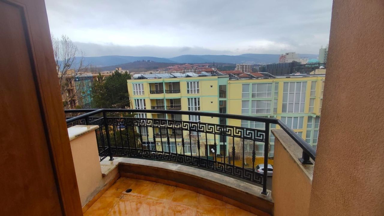 Appartement à Slantchev Briag, Bulgarie, 55 m² - image 4