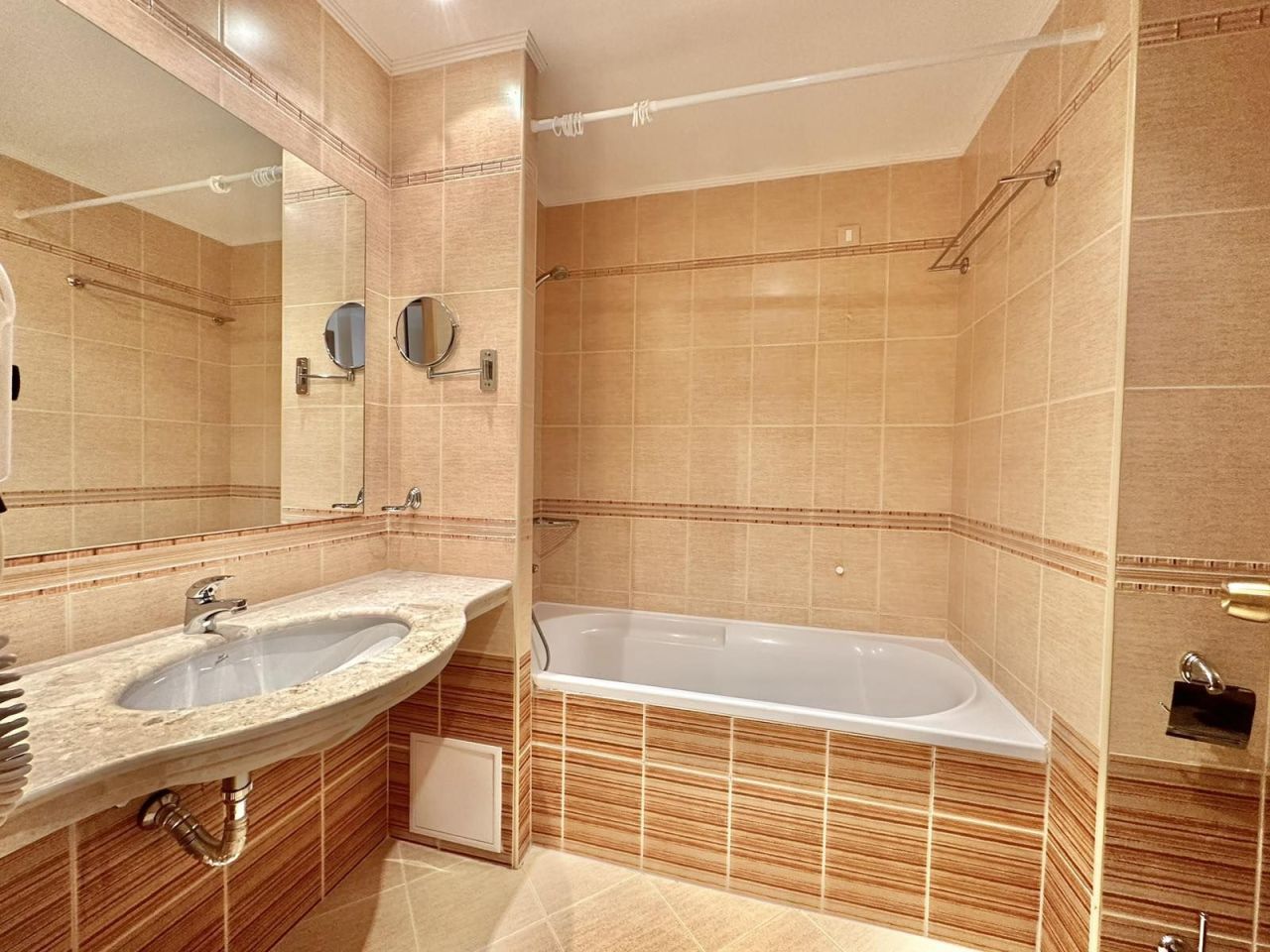 Flat at Sunny Beach, Bulgaria, 78 m² - picture 9