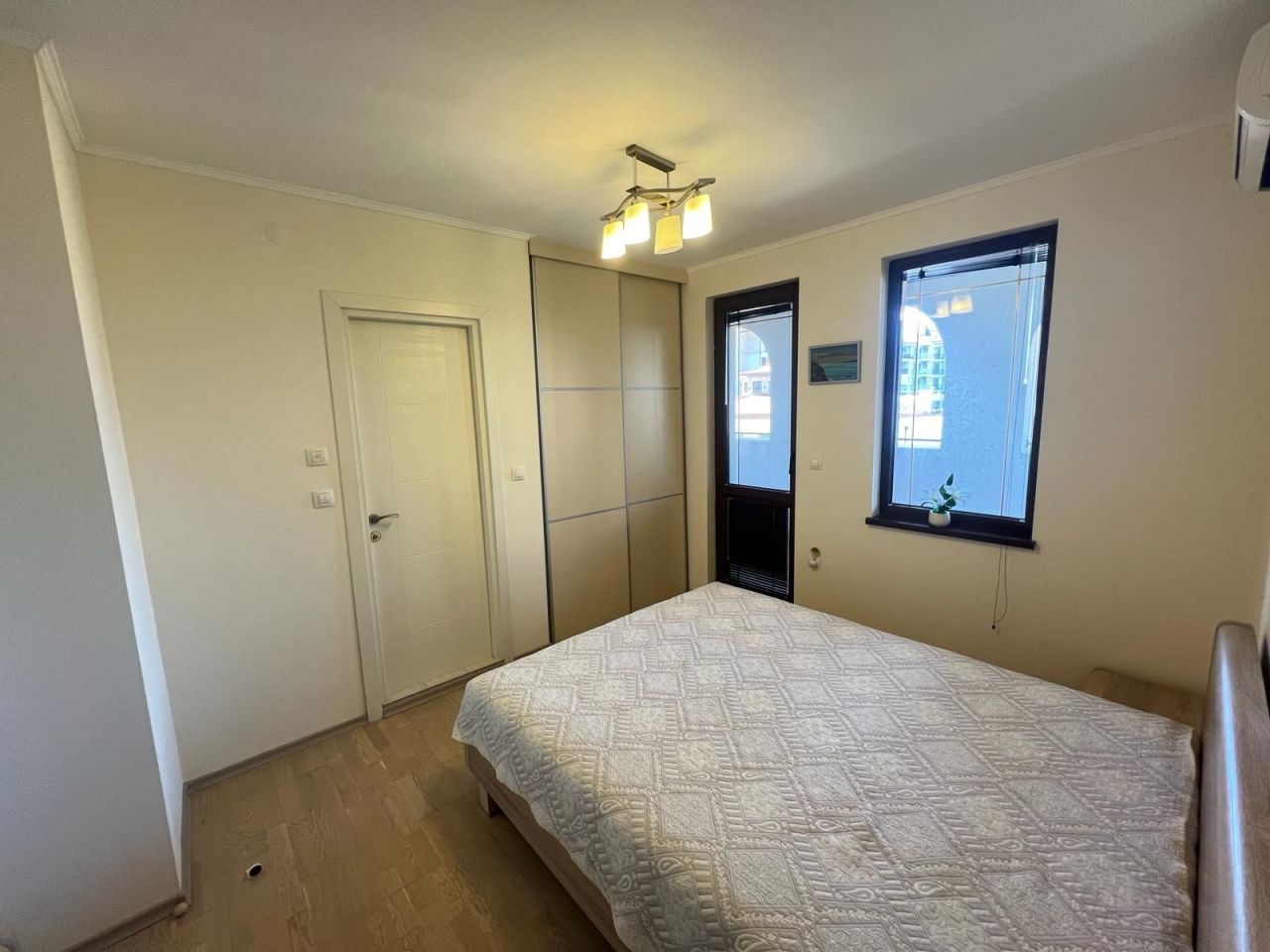 Piso en Nesebar, Bulgaria, 98 m² - imagen 11