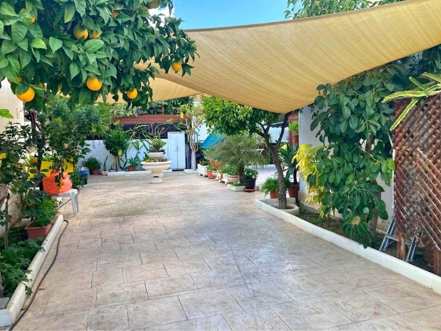 Villa in Larnaka, Zypern, 230 m² - Foto 1