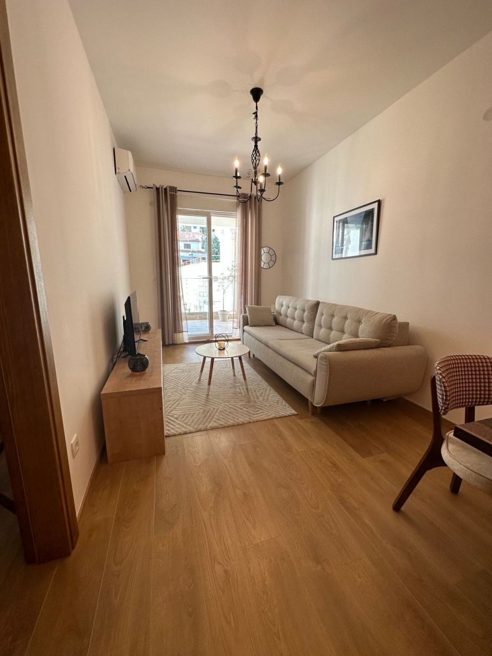 Apartamento en Budva, Montenegro, 56 m² - imagen 1