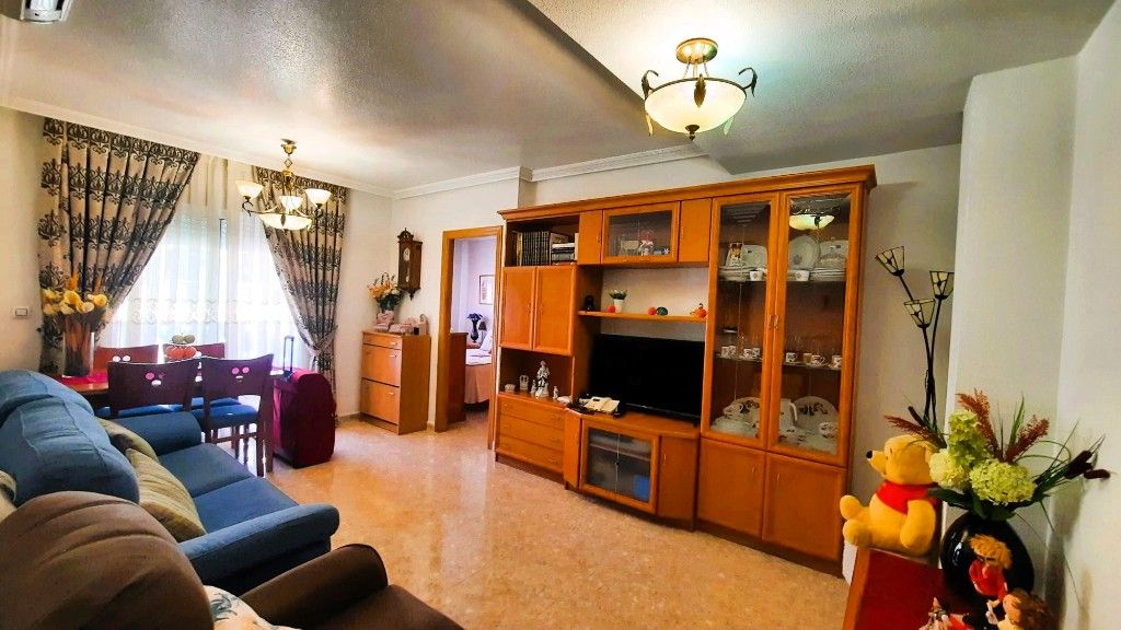 Appartement à Torrevieja, Espagne, 75 m² - image 1