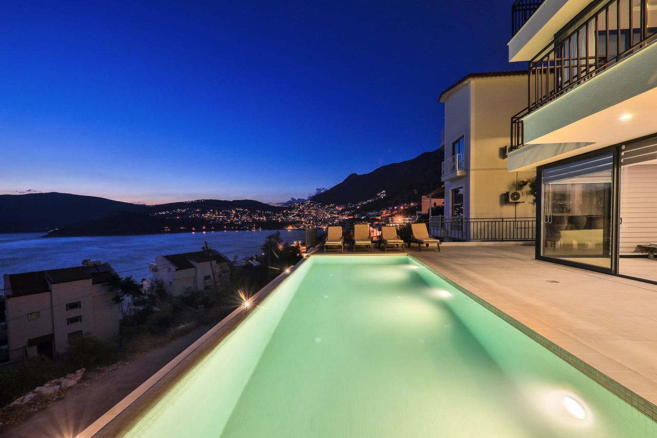 Villa à Kalkan, Turquie, 280 m² - image 6