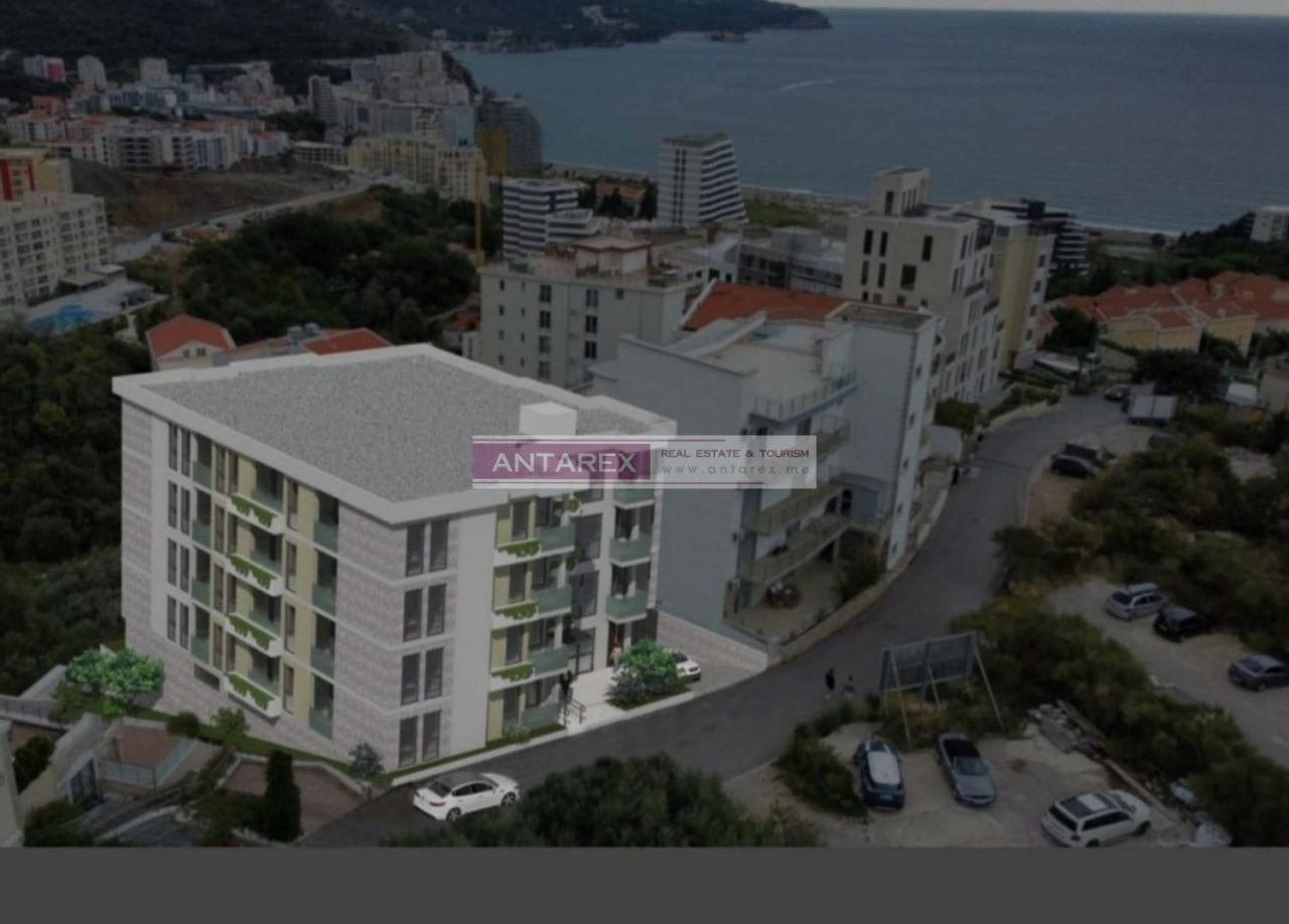 Apartment in Becici, Montenegro, 31 m² - picture 2