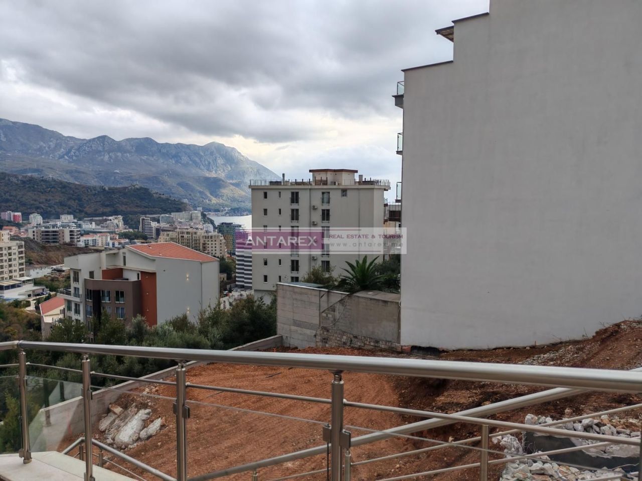 Apartment in Becici, Montenegro, 31 m² - picture 5