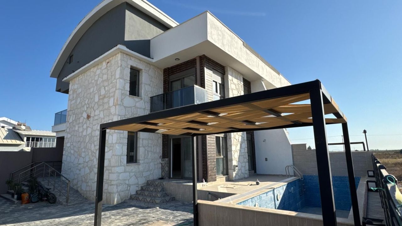 Villa in Belek, Türkei, 220 m² - Foto 1