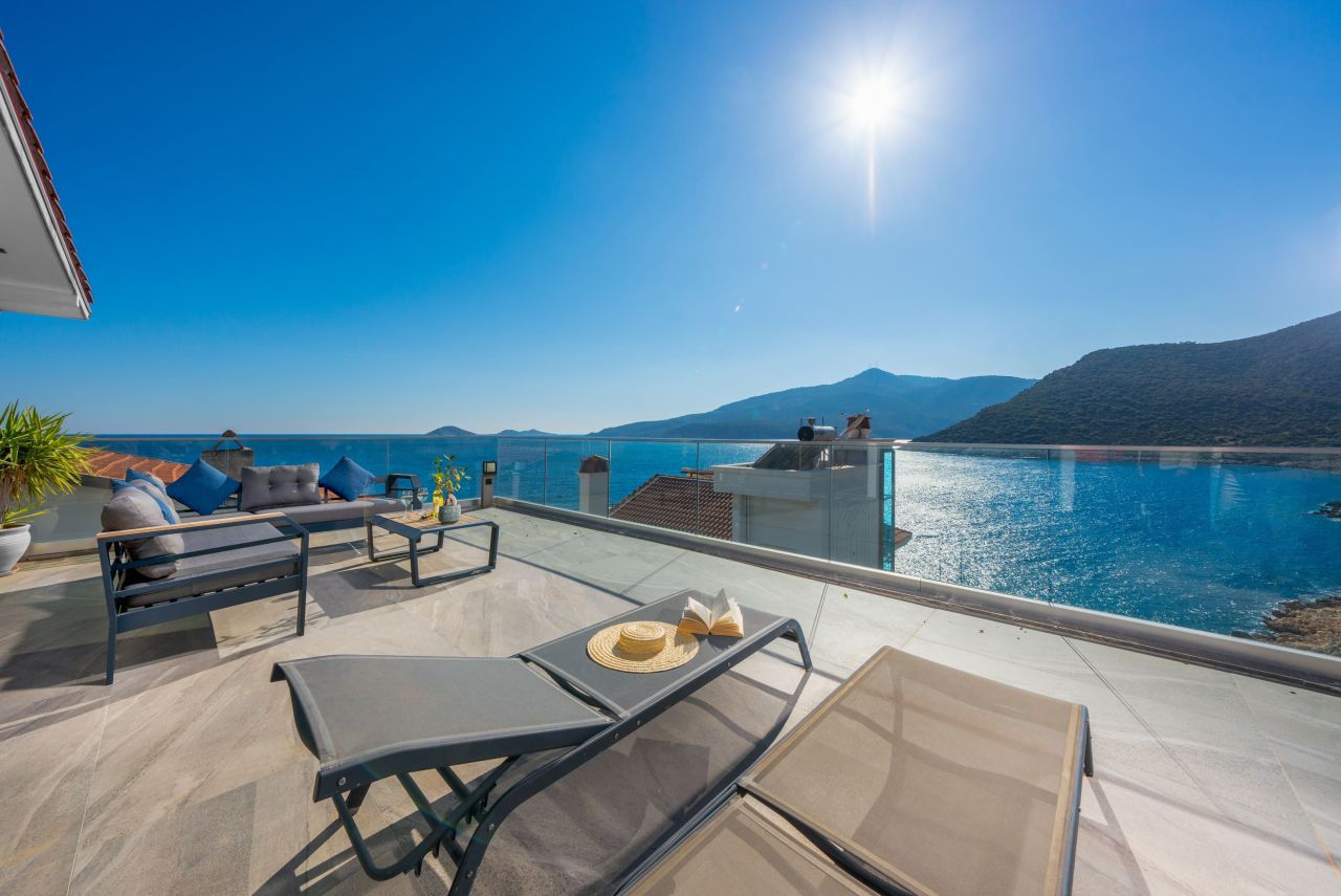 Villa à Kalkan, Turquie, 280 m² - image 1