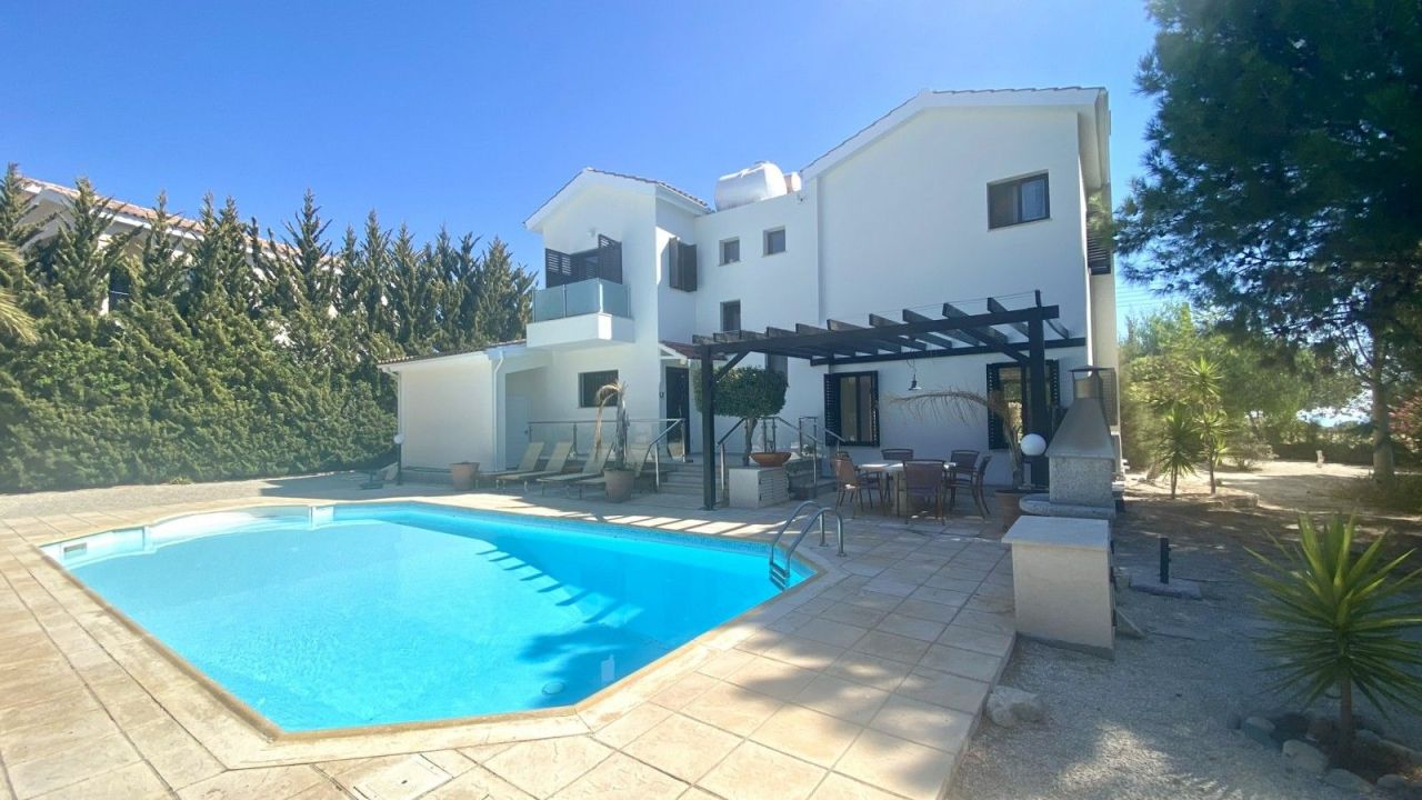 Villa in Paphos, Zypern, 200 m² - Foto 1