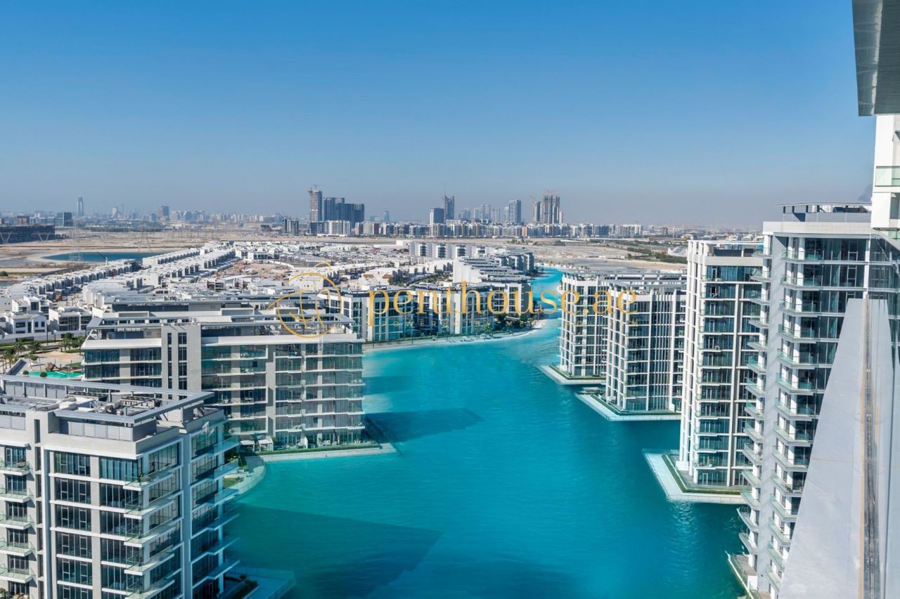 Apartment in Dubai, UAE, 389 m² - picture 1