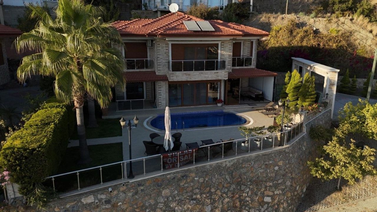 Villa in Alanya, Turkey, 250 m² - picture 1