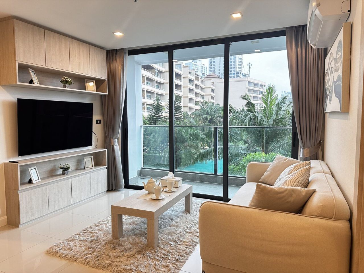 Piso en Pattaya, Tailandia, 65 m² - imagen 1