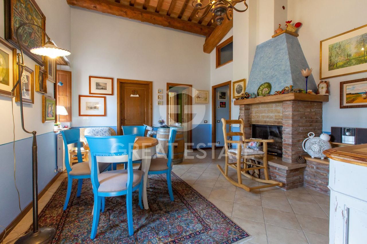 Casa en Montegabbione, Italia, 810 m² - imagen 14