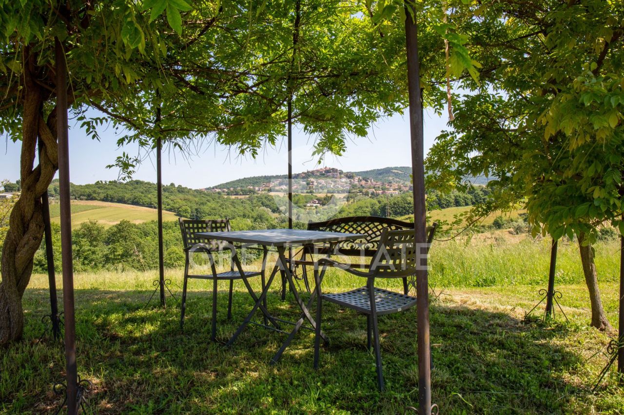 Casa en Montegabbione, Italia, 810 m² - imagen 17
