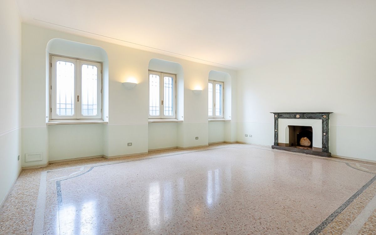 House in Milan, Italy, 780 m² - picture 12