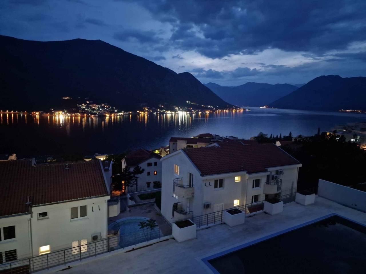 Appartement à Kotor, Monténégro, 50 m² - image 1