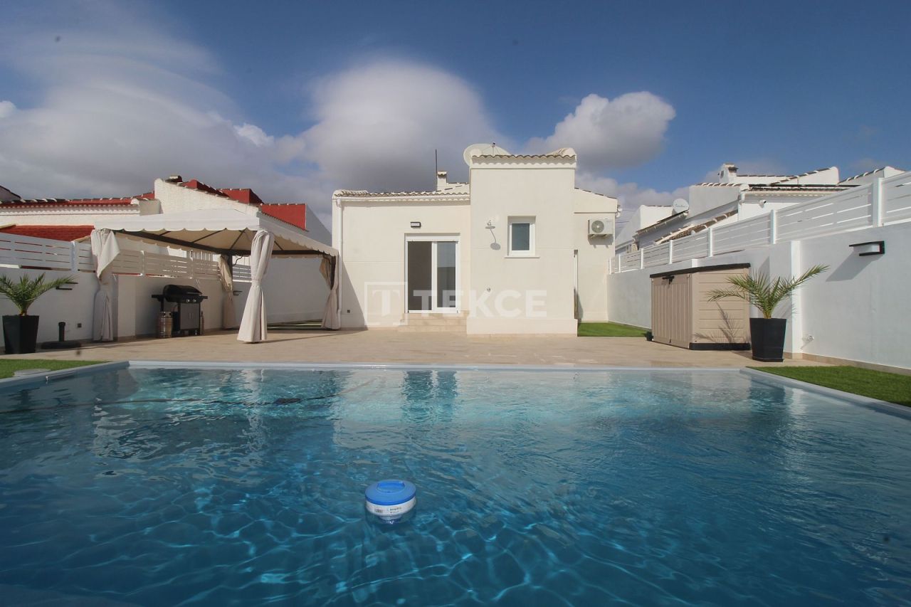 Villa in Torrevieja, Spanien, 150 m² - Foto 1