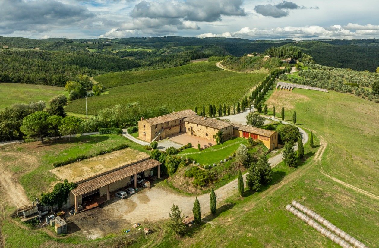 Fabrication à San Gimignano, Italie, 1 670 m² - image 6