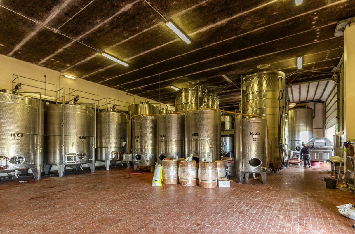 Fabrication à San Gimignano, Italie, 1 670 m² - image 8