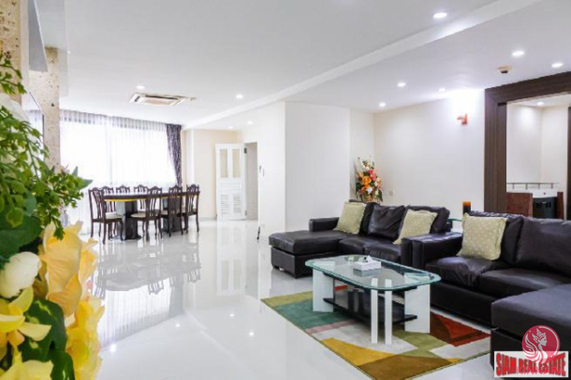 Apartment in Bangkok, Thailand, 265 m² - picture 1