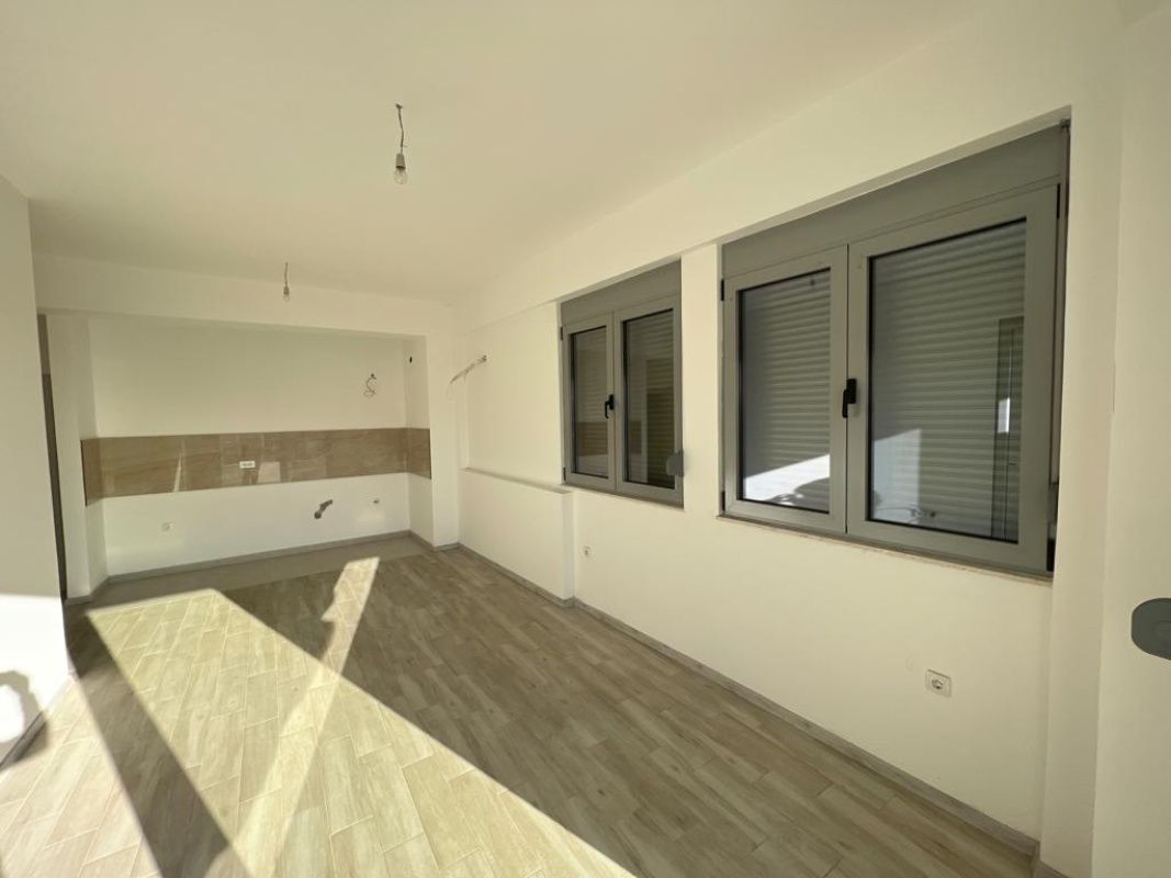 Appartement à Ulcinj, Monténégro, 72 m² - image 1