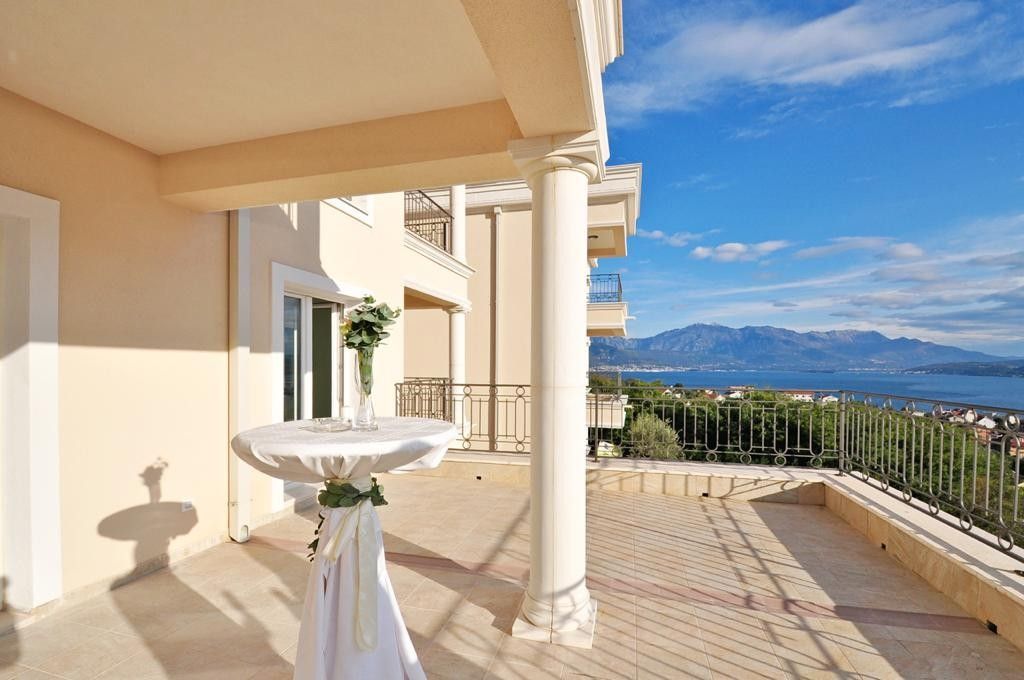 Apartment Herceg Novi, Montenegro, 133 m² - picture 1