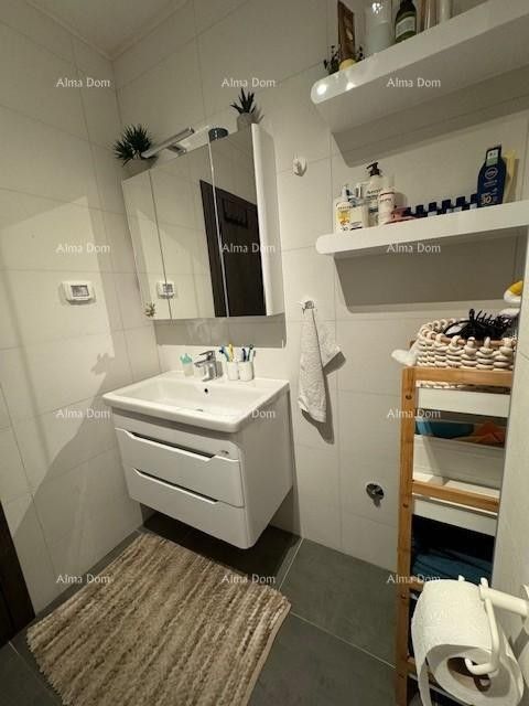 Flat in Pula, Croatia, 90 m² - picture 16