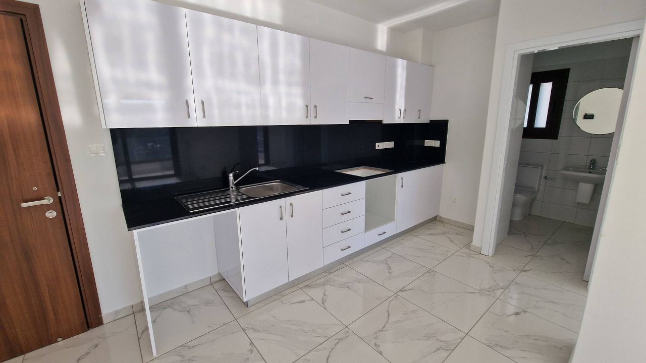 Flat in Larnaca, Cyprus, 60 m² - picture 1