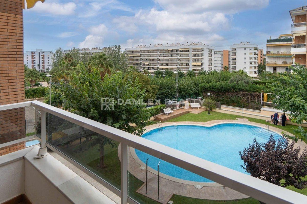 Flat in Lloret de Mar, Spain, 77 m² - picture 1