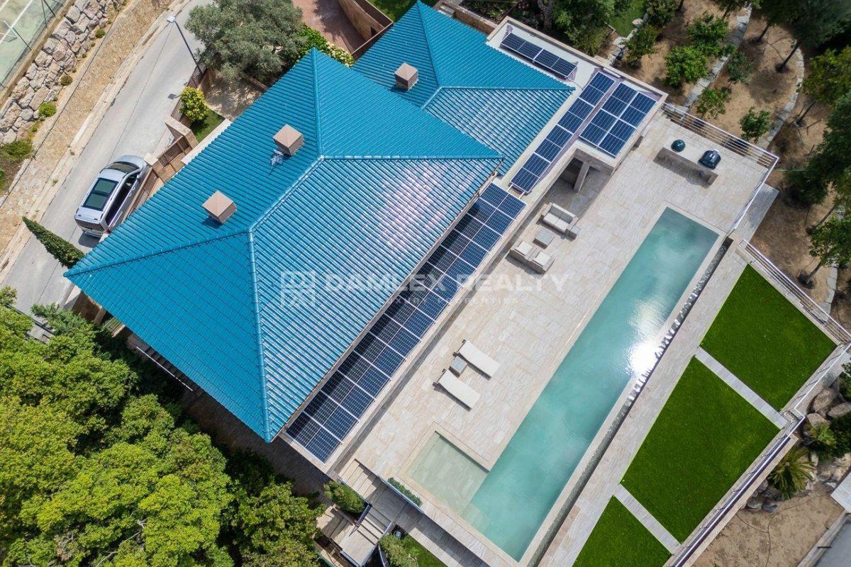 Villa in Lloret de Mar, Spain, 527 m² - picture 4