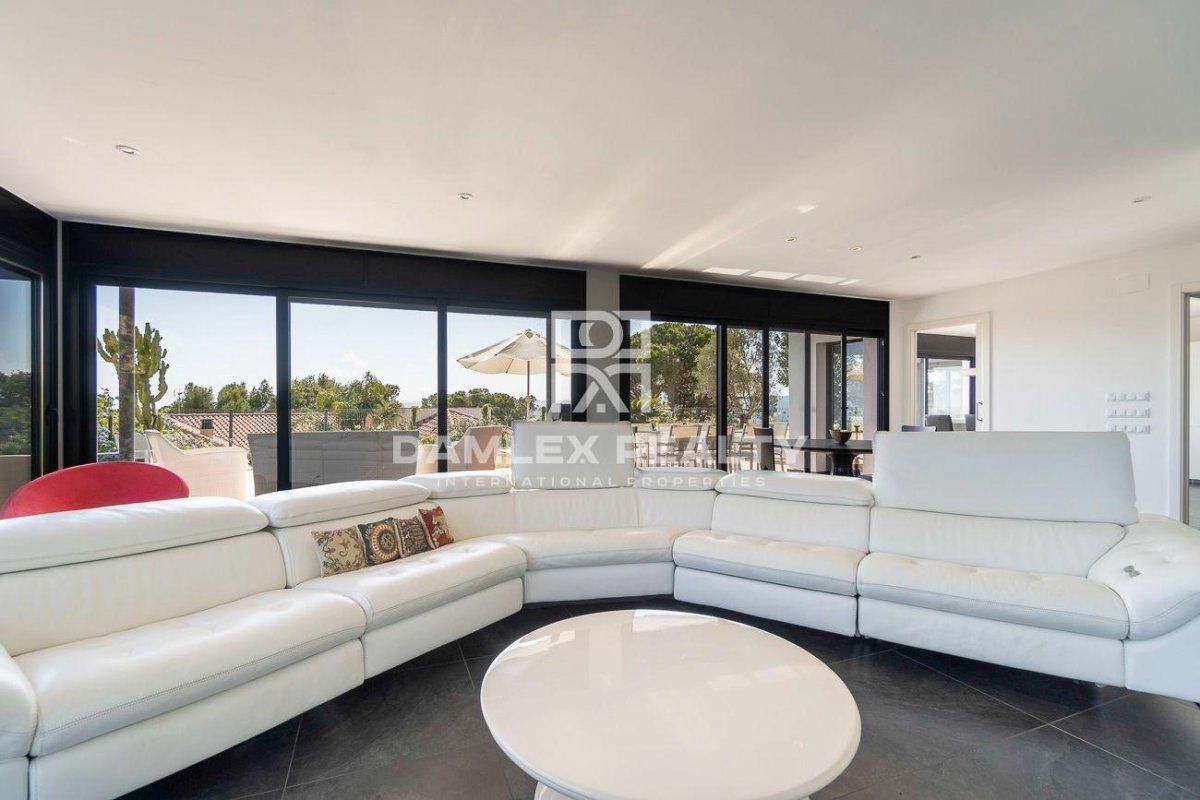 Villa in Lloret de Mar, Spain, 376 m² - picture 9