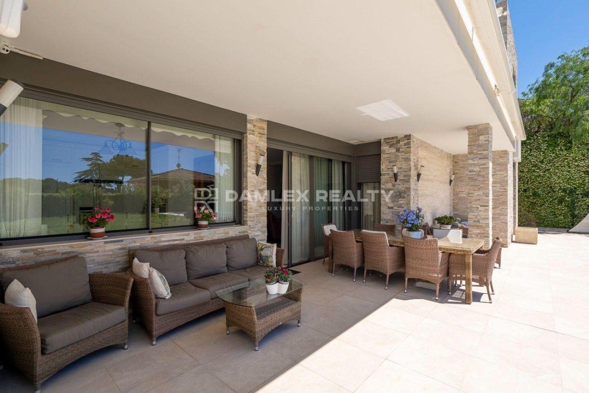 Villa in Lloret de Mar, Spain, 651 m² - picture 12