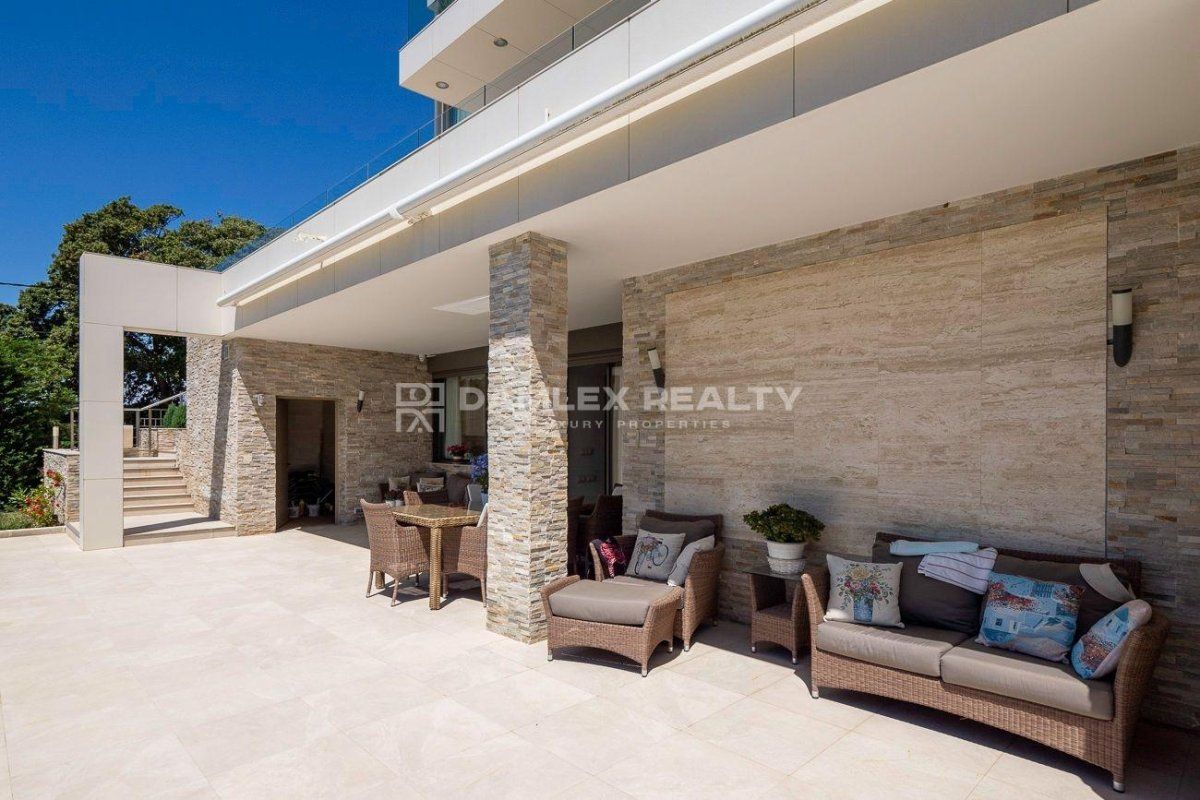 Villa in Lloret de Mar, Spain, 651 m² - picture 14
