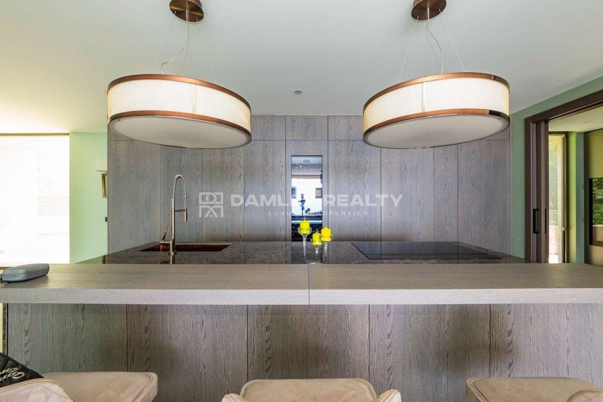 Villa in Lloret de Mar, Spain, 527 m² - picture 15