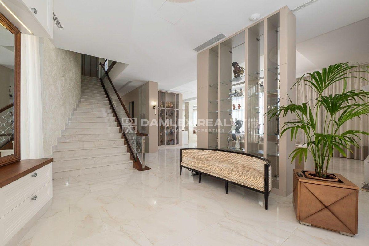 Villa in Lloret de Mar, Spain, 651 m² - picture 17