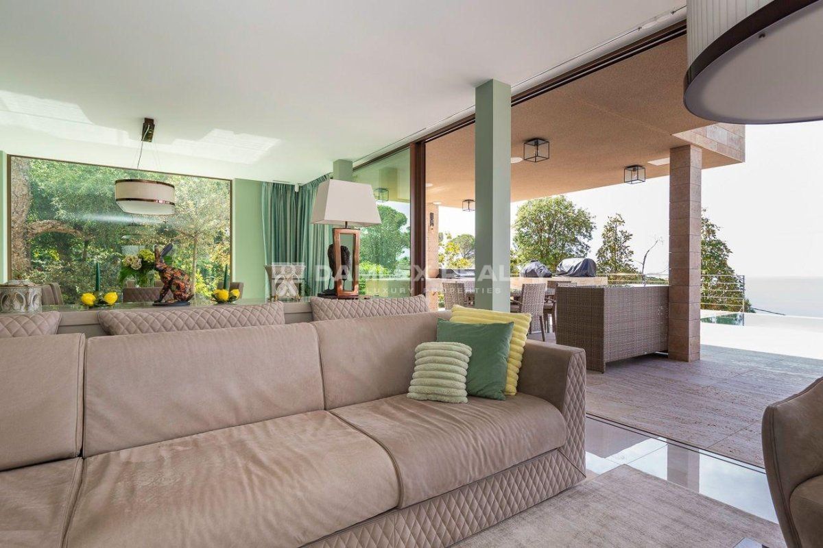 Villa in Lloret de Mar, Spain, 527 m² - picture 18