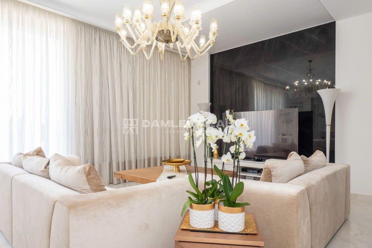 Villa in Lloret de Mar, Spain, 651 m² - picture 19