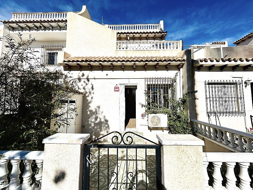 Maison urbaine à Orihuela Costa, Espagne, 126 m² - image 1