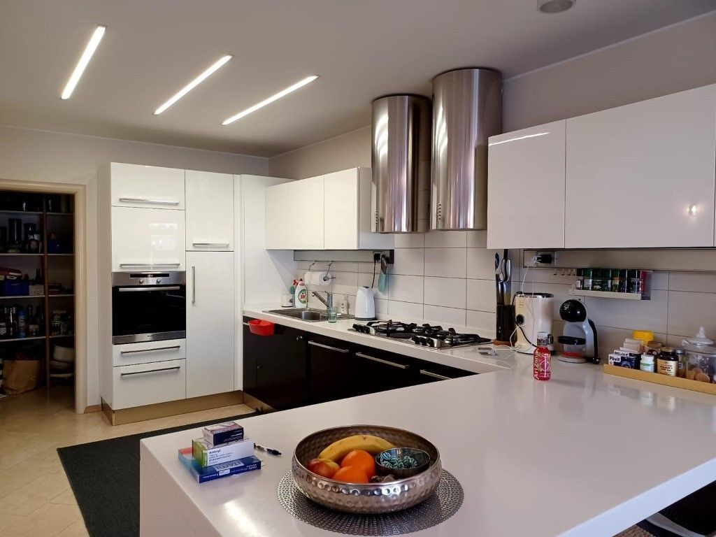 Piso en Pula, Croacia, 266 m² - imagen 10