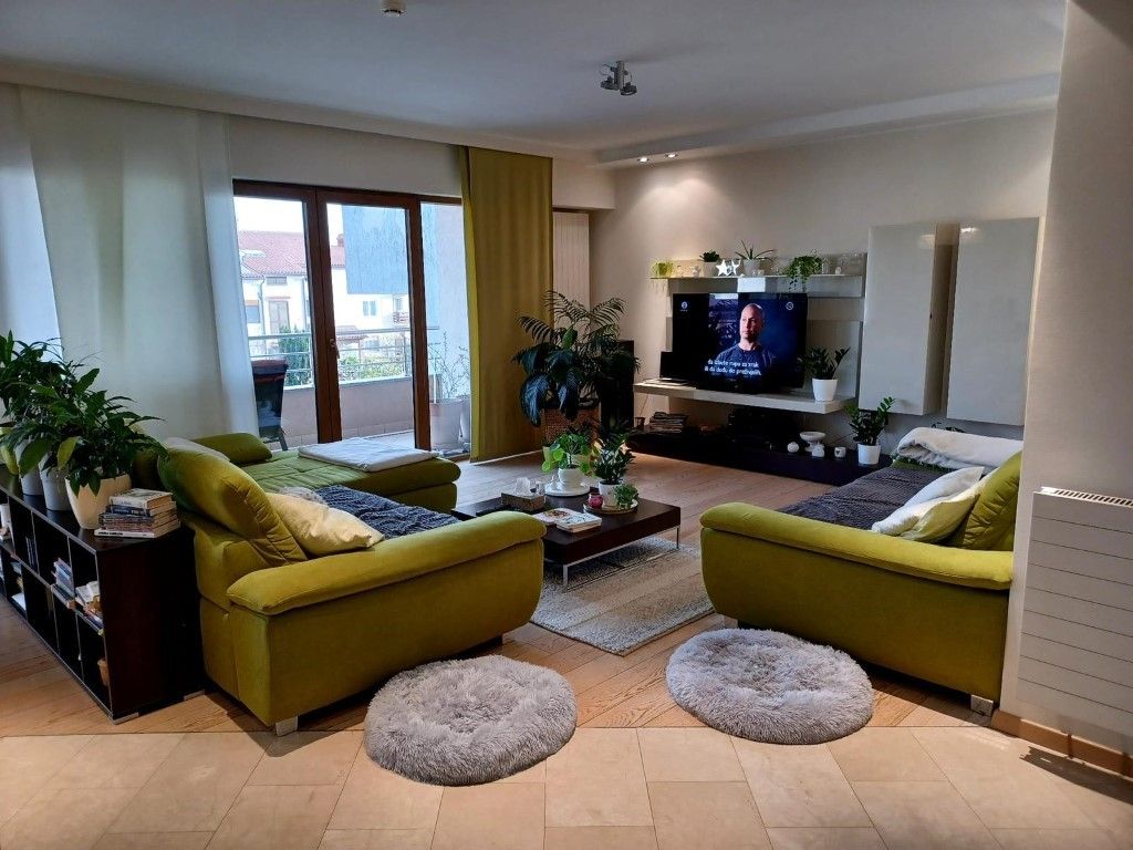 Piso en Pula, Croacia, 266 m² - imagen 13