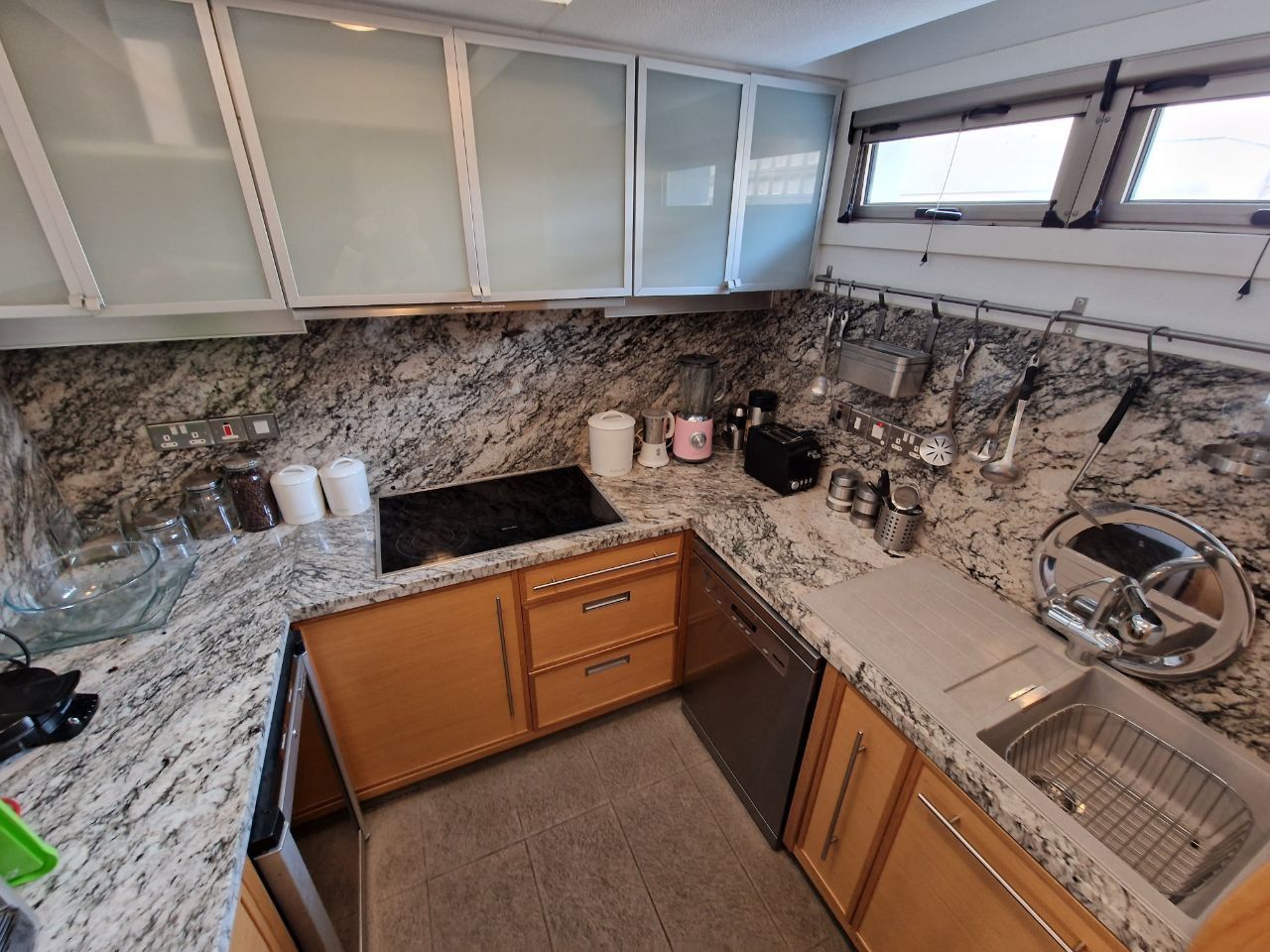 Piso en Limasol, Chipre, 200 m² - imagen 3