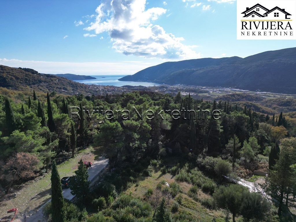 Land in Herceg-Novi, Montenegro, 1 334 m² - picture 1