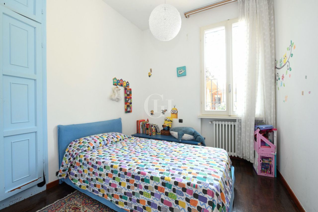 Villa on Lake Garda, Italy, 710 m² - picture 16