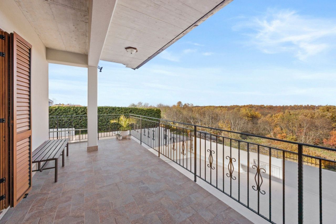 Haus in Buje, Kroatien, 193 m² - Foto 8