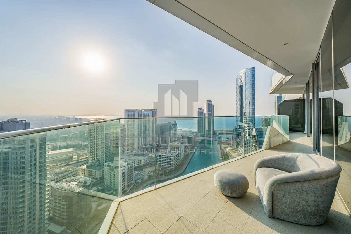 Apartment in Dubai, UAE, 128 m² - picture 1