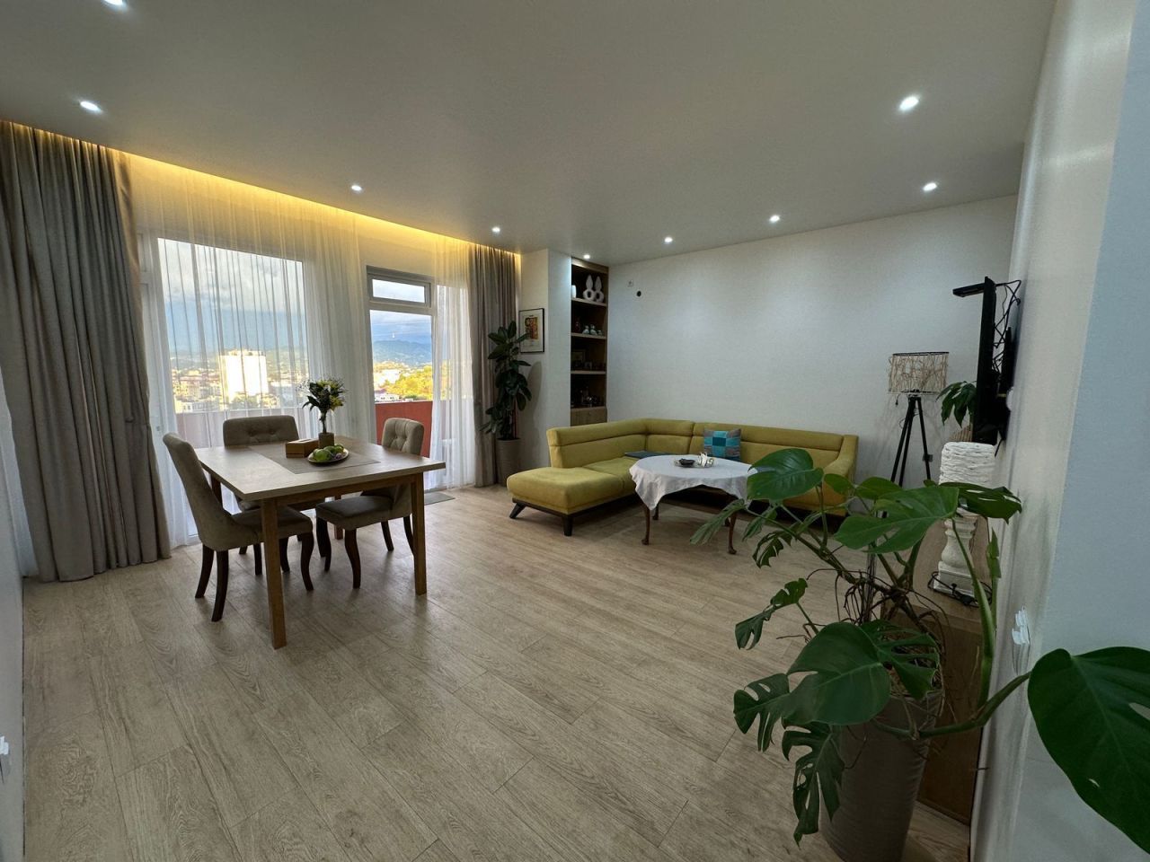 Wohnung in Batumi, Georgien, 91 m² - Foto 1