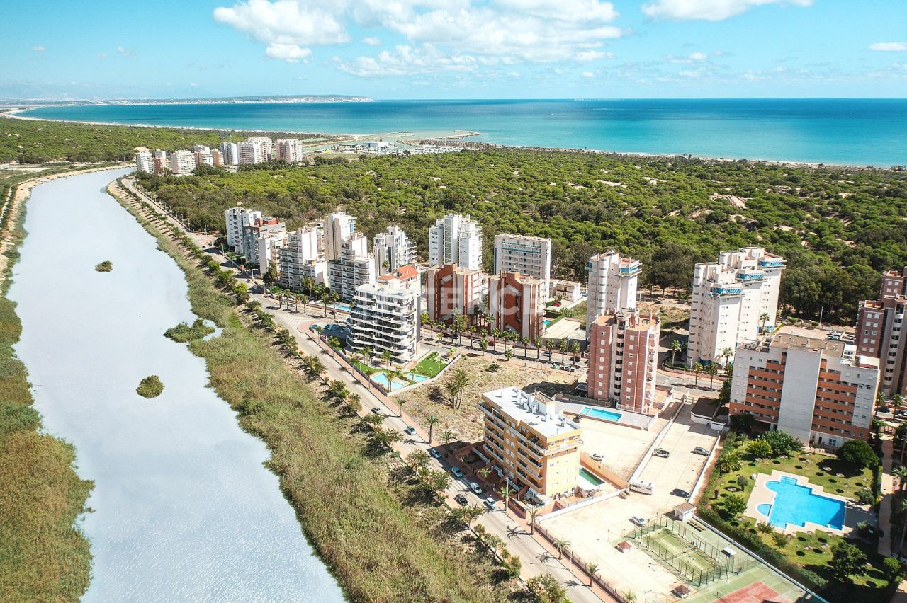 Penthouse à Guardamar del Segura, Espagne, 80 m² - image 1