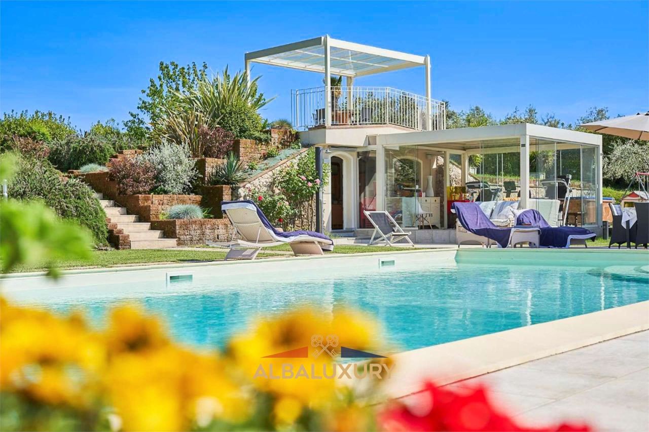 Villa en Camaiore, Italia, 500 m² - imagen 1