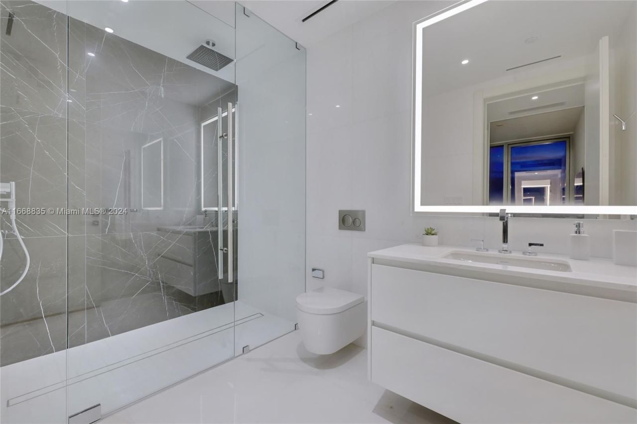 Piso en Miami, Estados Unidos, 90 m² - imagen 10